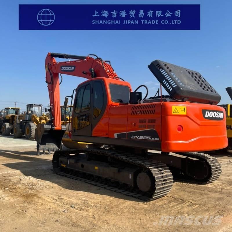 Doosan DX 225 Pásová rýpadla