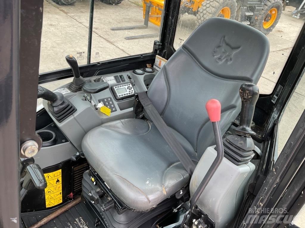 Bobcat E 27 Mini rýpadla < 7t