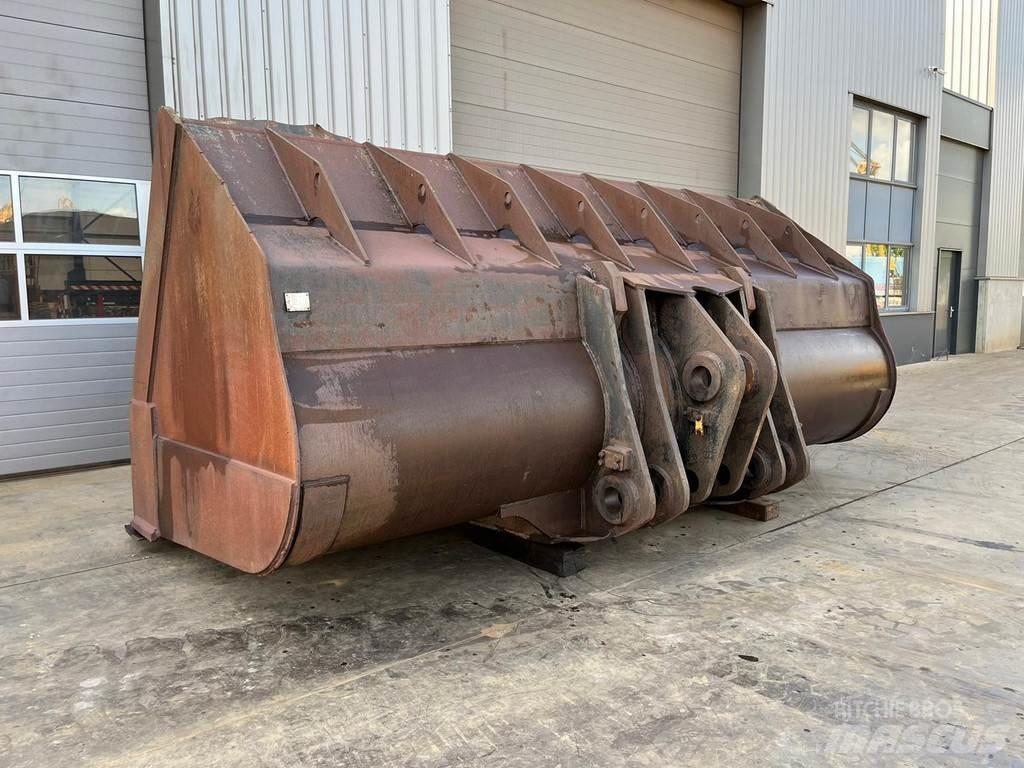 CAT 990 Bucket Lopaty