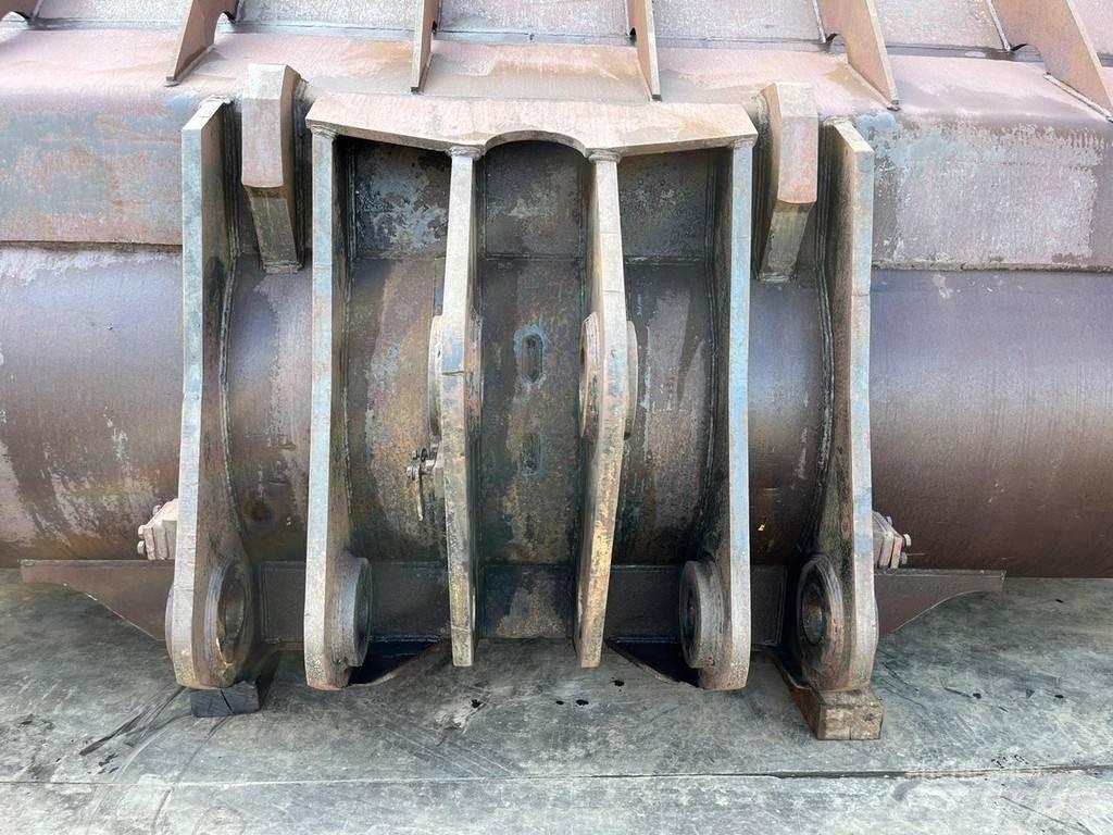 CAT 990 Bucket Lopaty