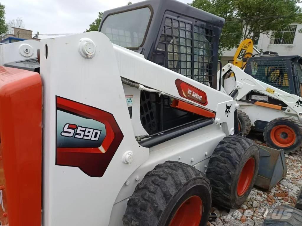 Bobcat S 590 Smykem řízené nakladače