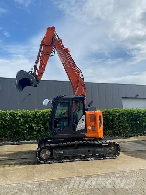 Hitachi ZX 135 US-6 Pásová rýpadla