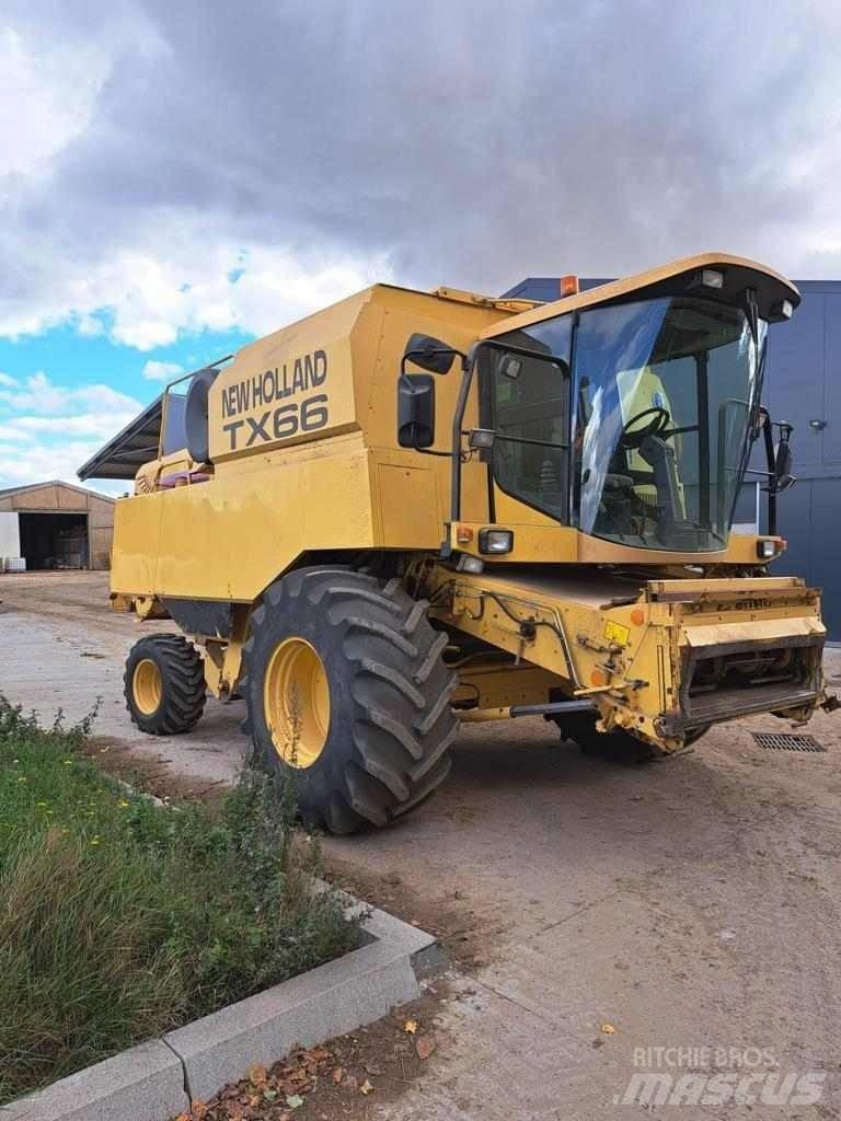 New Holland TX 66 Sklízecí mlátičky