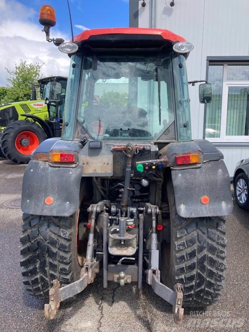 Kubota M7040 Kompaktní traktory