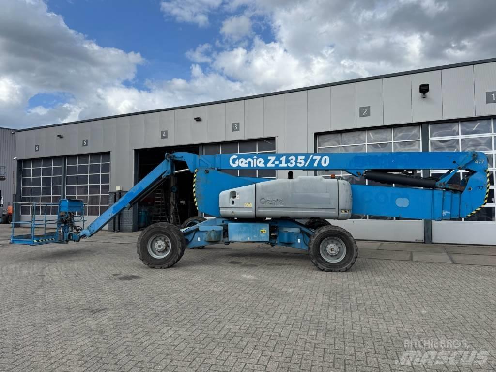 Genie Z 135/70 Kloubové plošiny