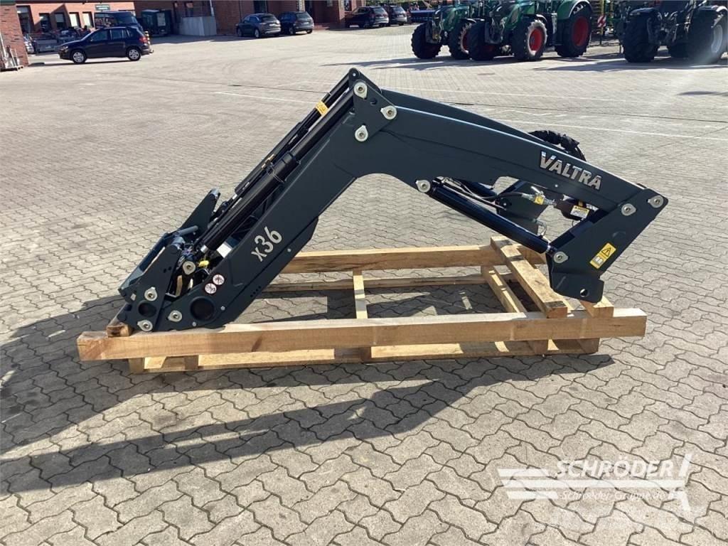 Valtra X36 DM Čelní nakladače a rypadla