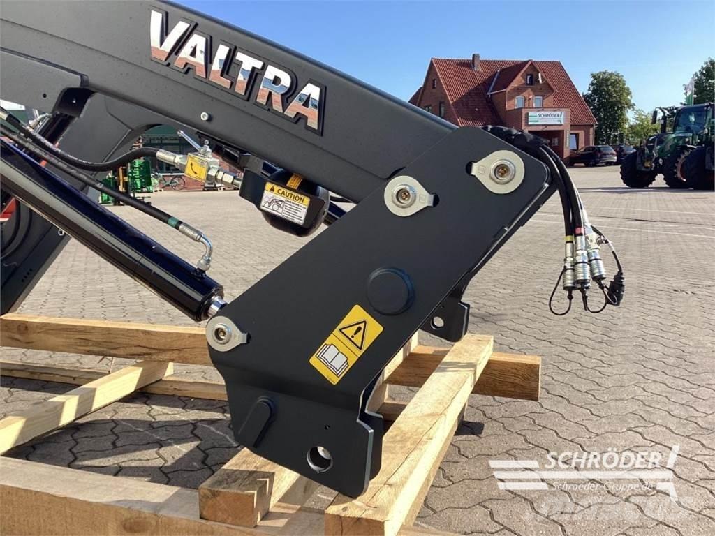 Valtra X36 DM Čelní nakladače a rypadla