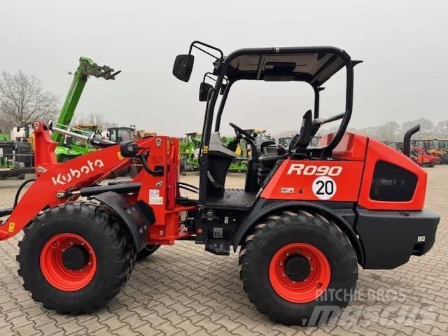 Kubota R 090 Kolové nakladače