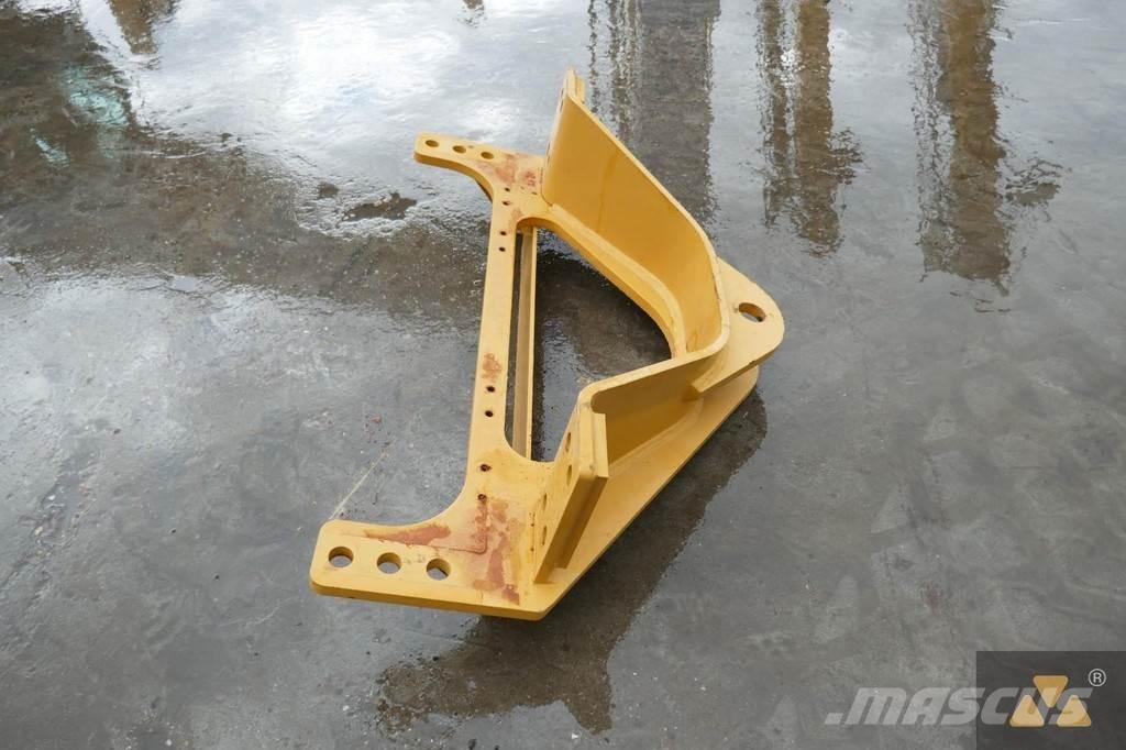 CAT 140M3 Drawbar Doprava – ostatní