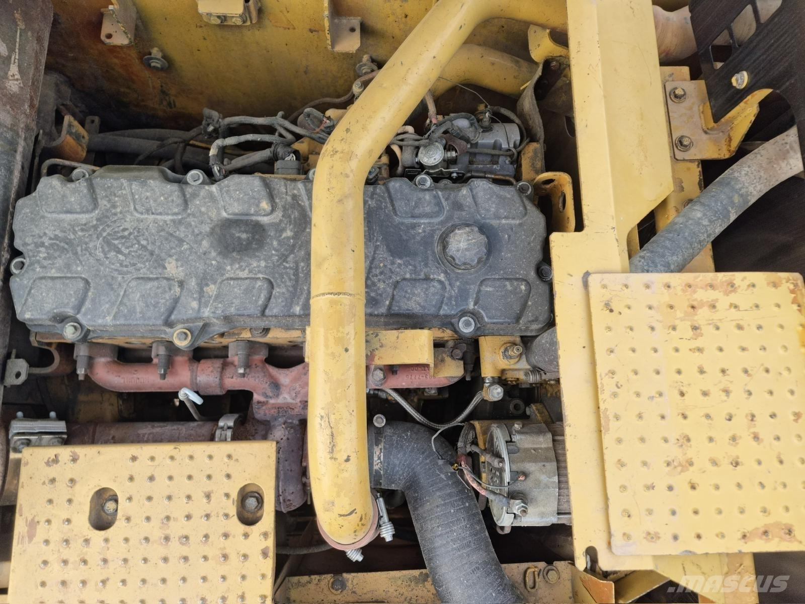 CAT 330 D L Pásová rýpadla