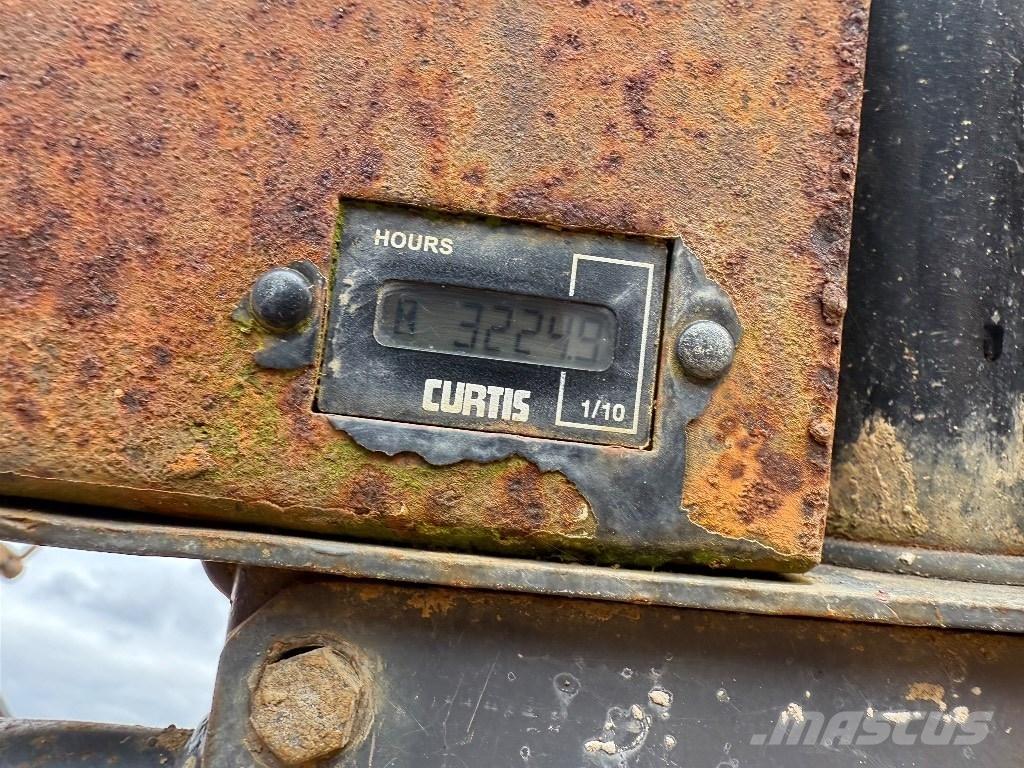 Terex TA9 Vyklápěcí dempry