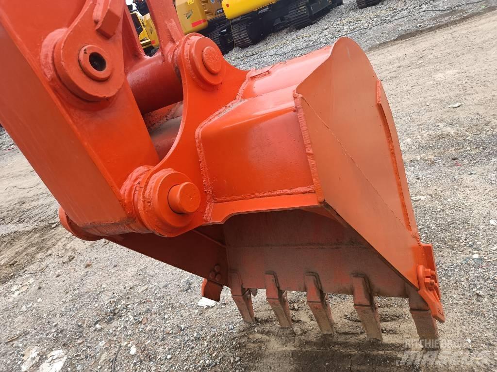 Hitachi ZX 70 Pásová rýpadla