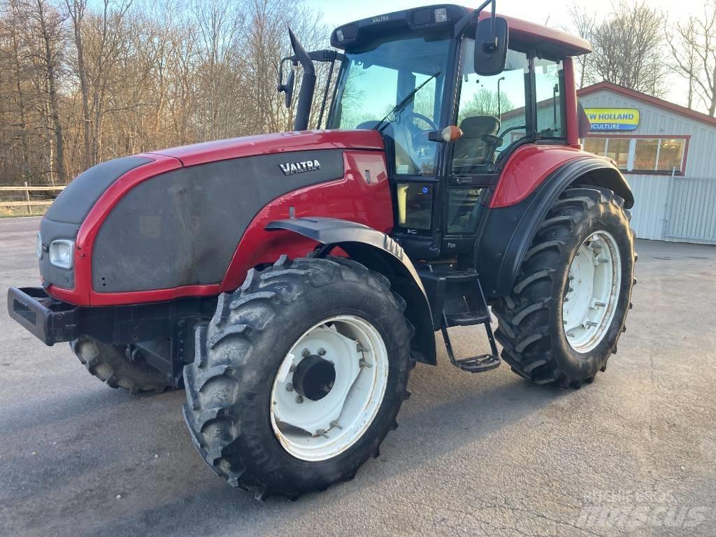 Valtra T 120 Traktory