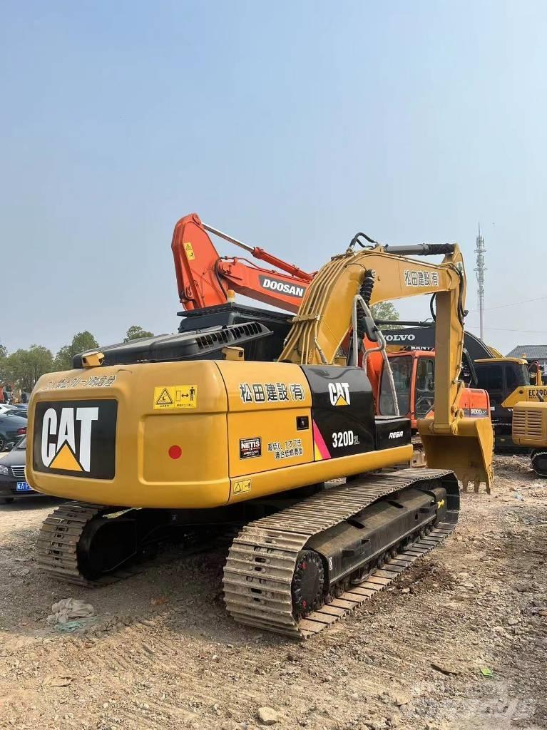 CAT 320 D Pásová rýpadla