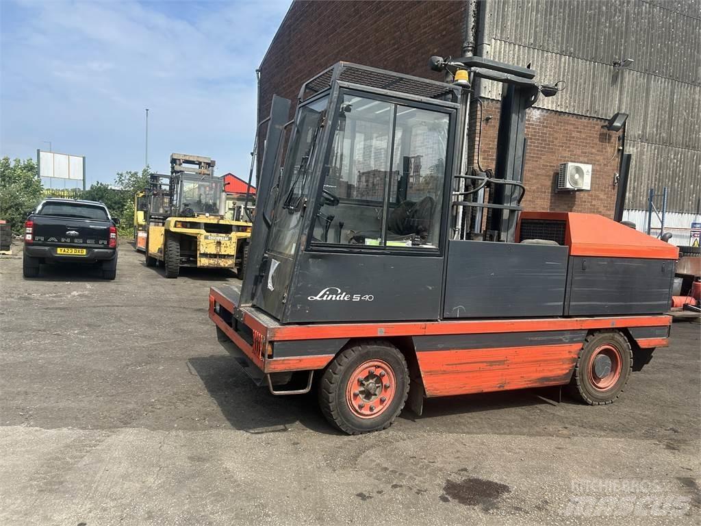 Linde S40 Vysokozdvižný vozík s bočním ložením