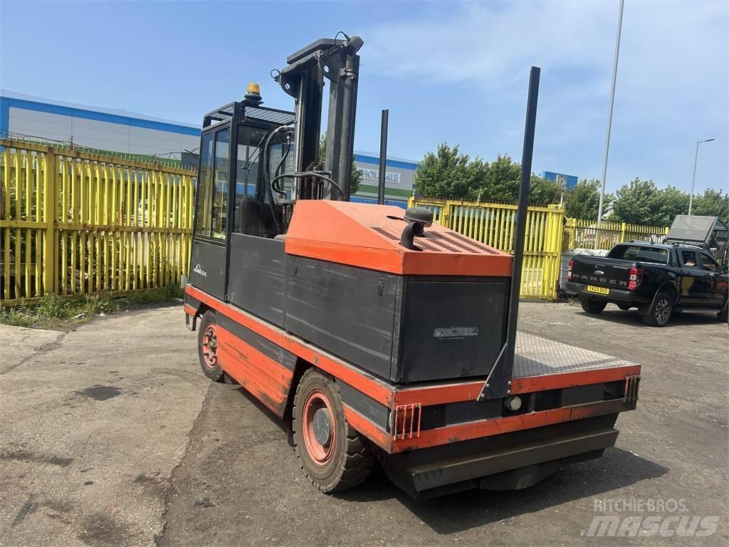 Linde S40 Vysokozdvižný vozík s bočním ložením