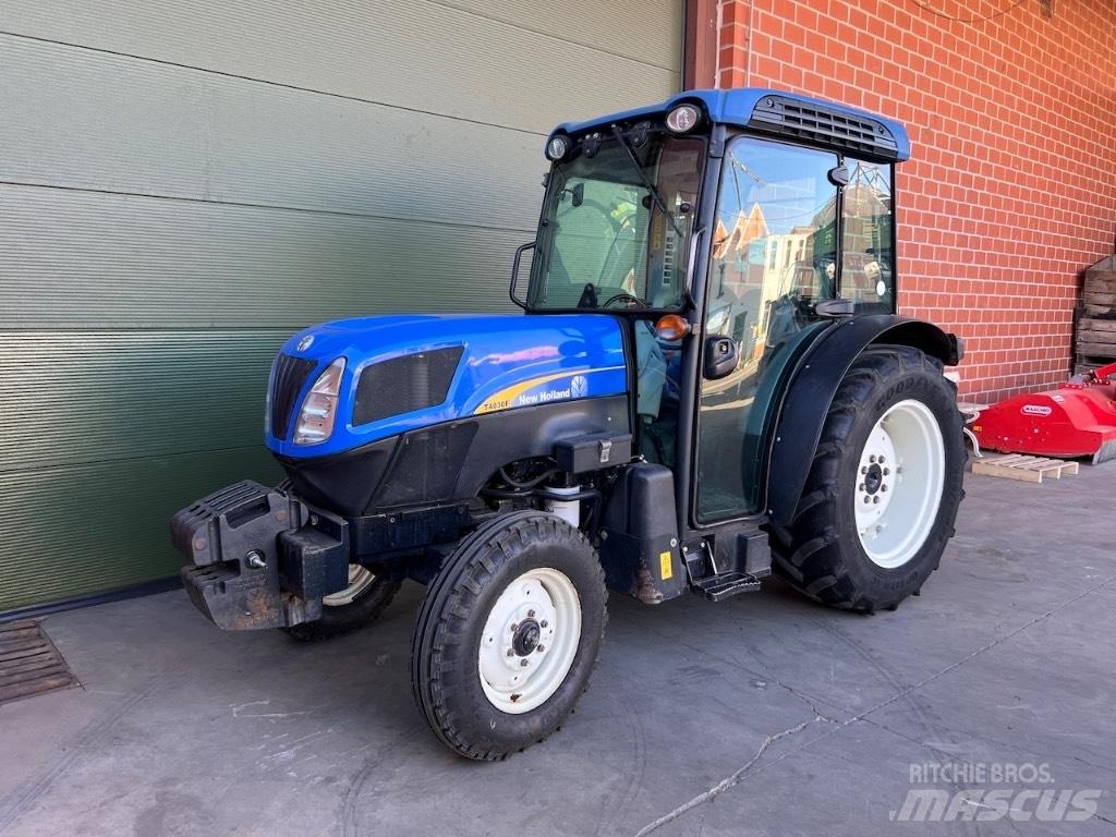 New Holland T4030F Traktory