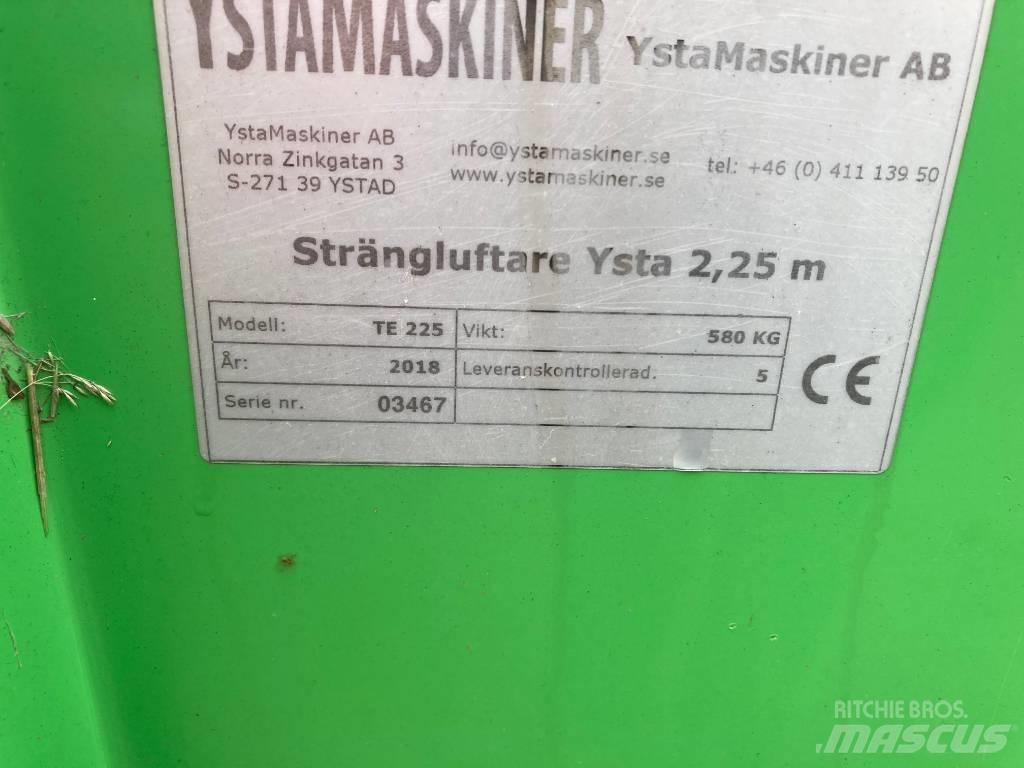Ysta STRÄNGLUFTARE Obraceče a shrabovače sena