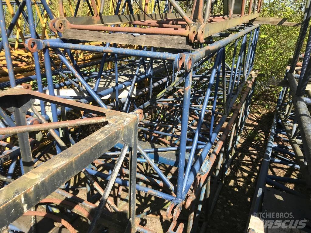  Several boom parts Součásti a zařízení k jeřábům