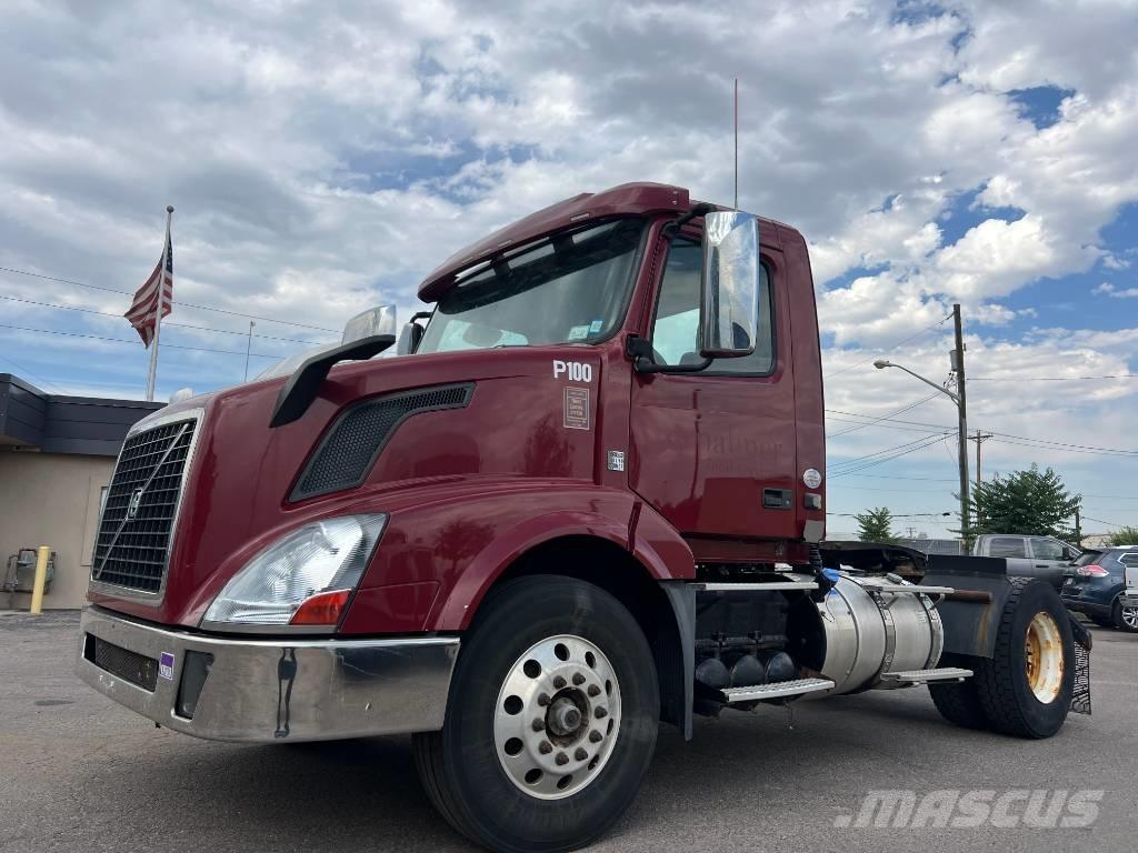Volvo VNL 42 T300 Tahače