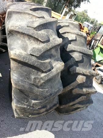  Pneus 18.4-30 Pneumatiky, kola a ráfky