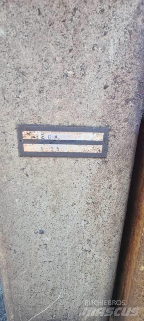 Kasto HBA 420 AU Pily