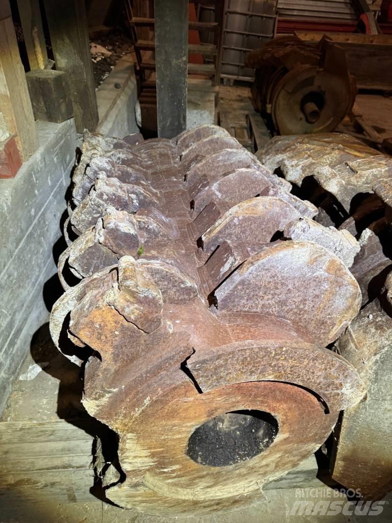 CBI 6400 forged drum Štěpkovače
