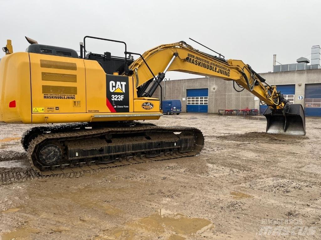 CAT 323 F L Pásová rýpadla