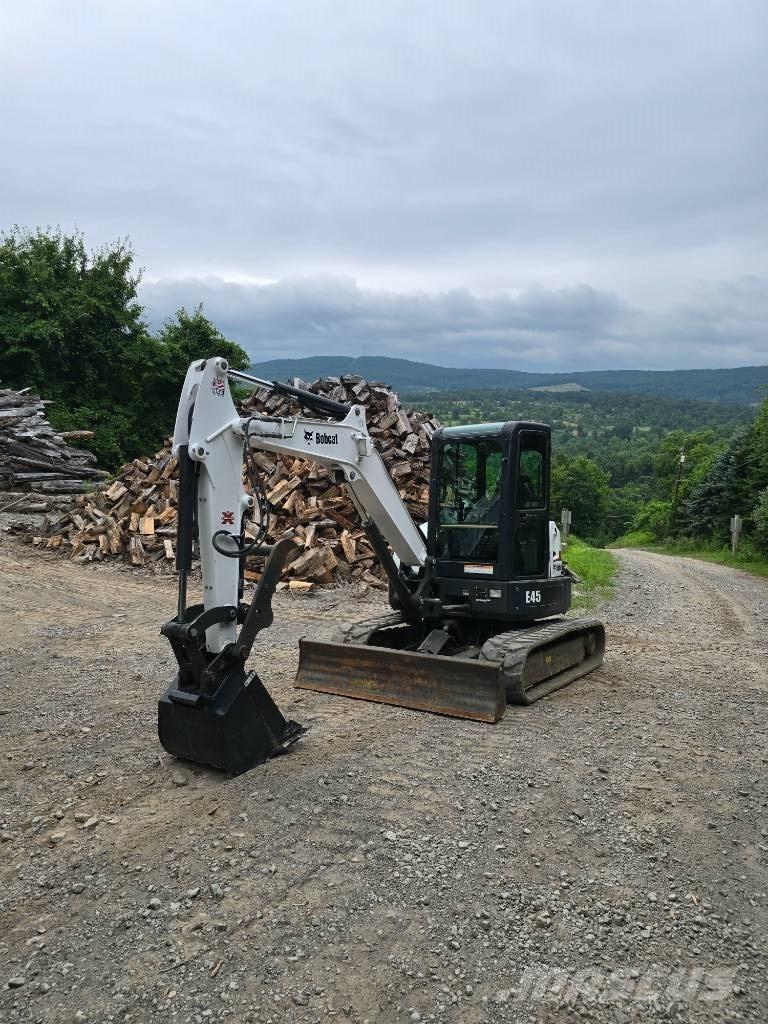 Bobcat E45 Mini rýpadla < 7t