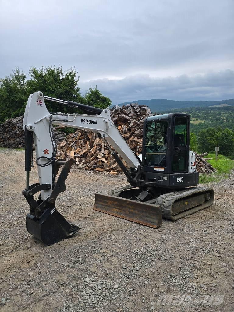Bobcat E45 Mini rýpadla < 7t