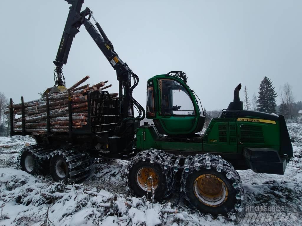 John Deere 1110G Vyvážecí traktory