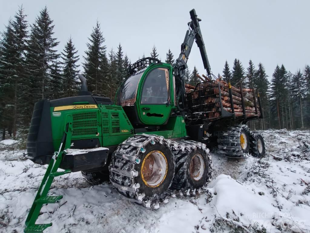 John Deere 1110G Vyvážecí traktory