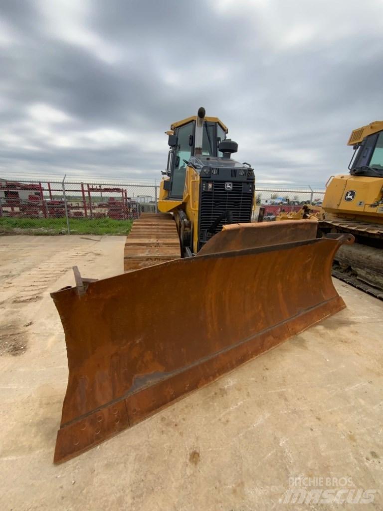 DEERE 750K Pásové dozery