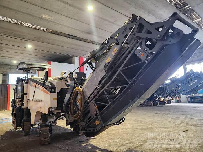 Wirtgen W130CFi Stroje na výrobu betonových prefabrikátů