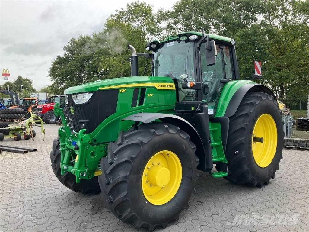 John Deere 6M220 Traktory
