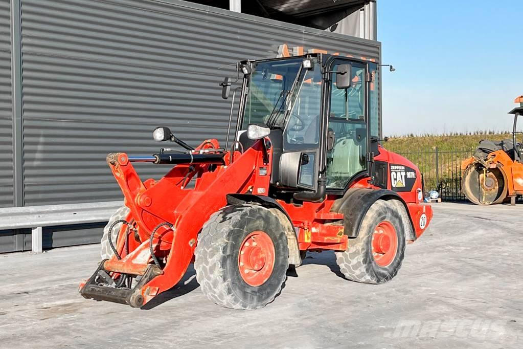 CAT 907H2 Kolové nakladače