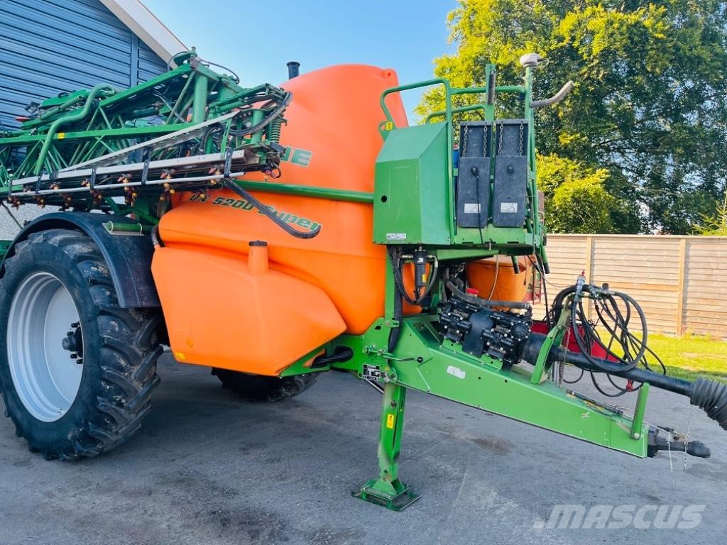 Amazone UX 5200 Tažené postřikovače