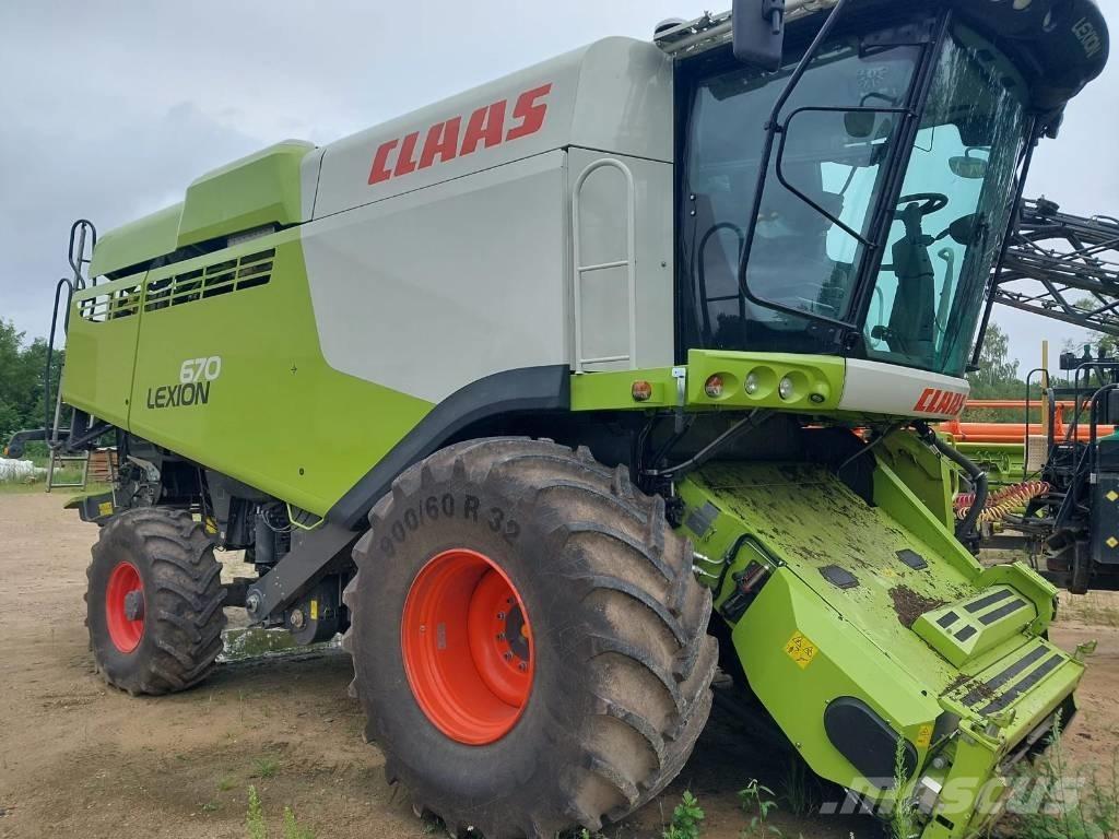 CLAAS Lexion 670 Sklízecí mlátičky