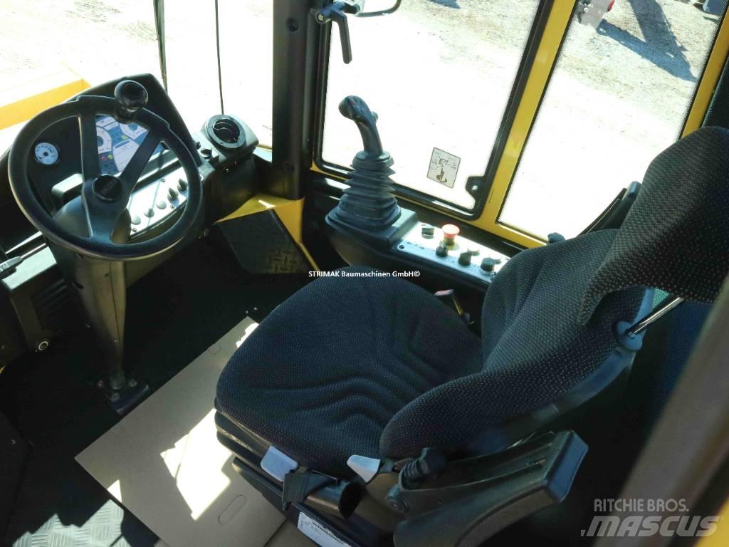 Bomag BW 213 D H-4 i Půdní kompaktory