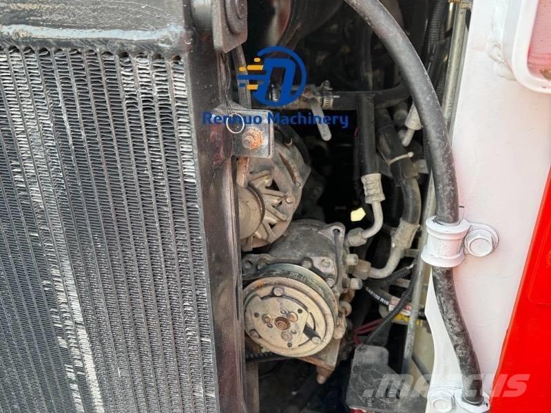 Bobcat S 130 Smykem řízené nakladače