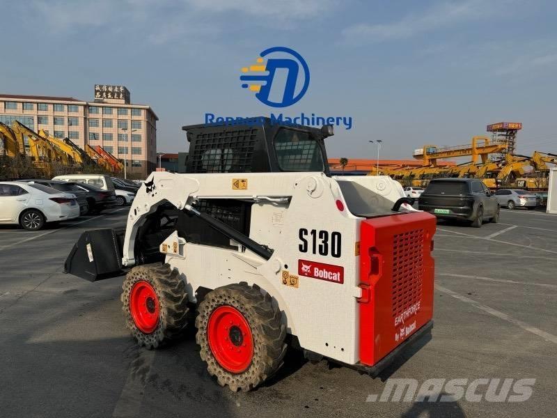 Bobcat S 130 Smykem řízené nakladače