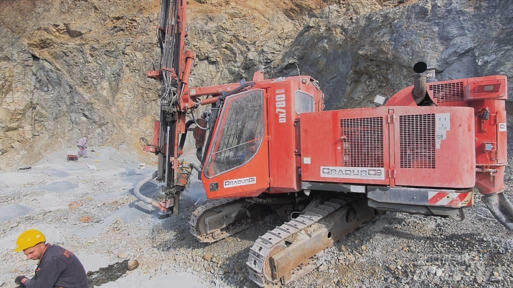 Sandvik DX 780 Povrchové vrtací stroje