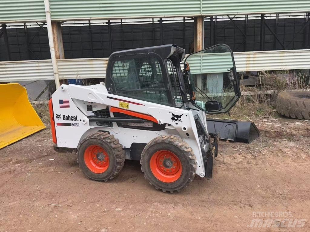Bobcat S 550 Smykem řízené nakladače