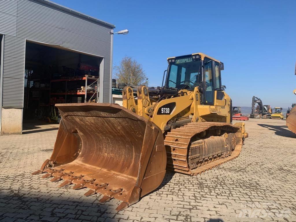 CAT 973 D Pásové nakladače