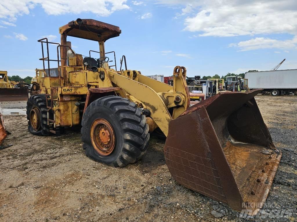 CAT 966 D Kolové nakladače