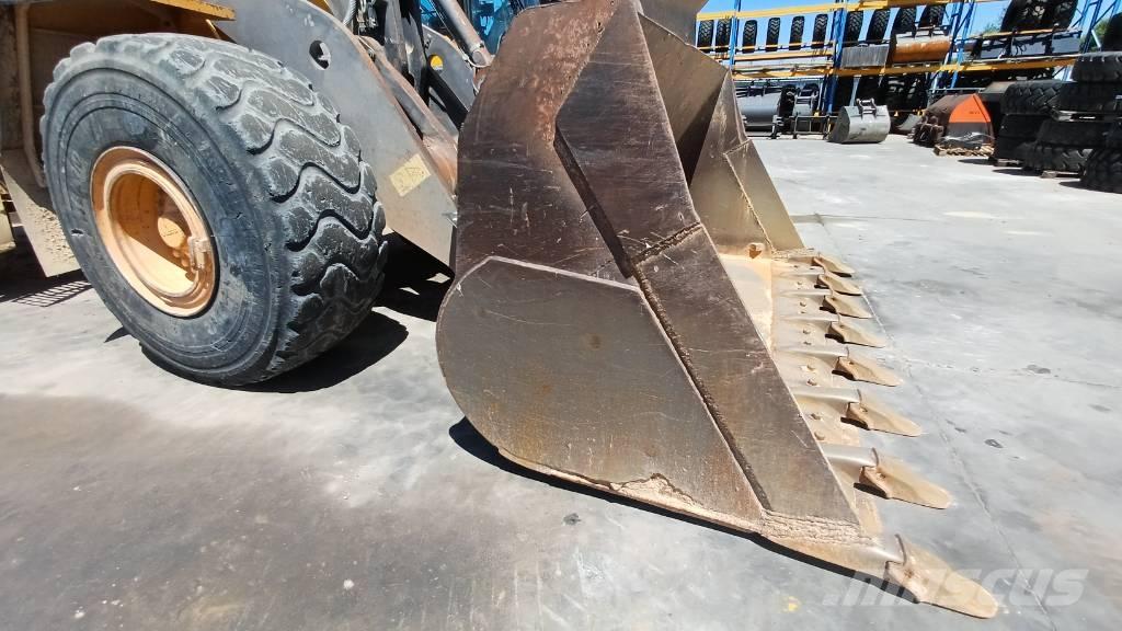 Volvo L 180 F Kolové nakladače