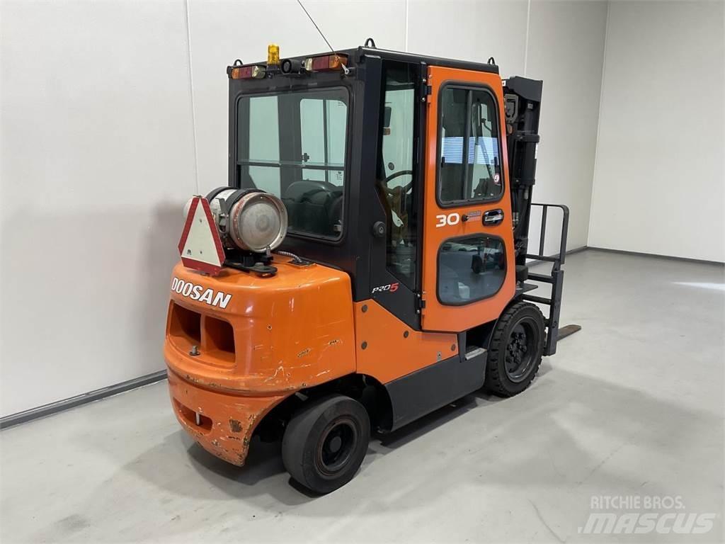Doosan G30E-5 LPG vozíky