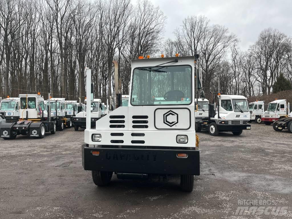 Capacity TJ5000 DOT Terminálový tahač