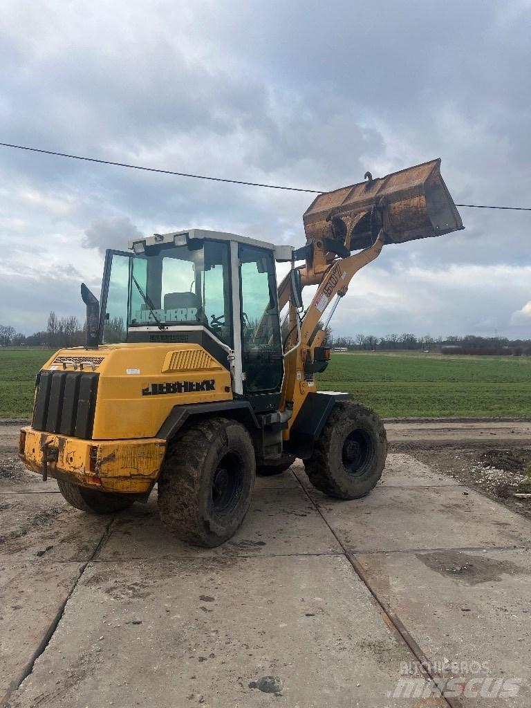 Liebherr 507 Kolové nakladače