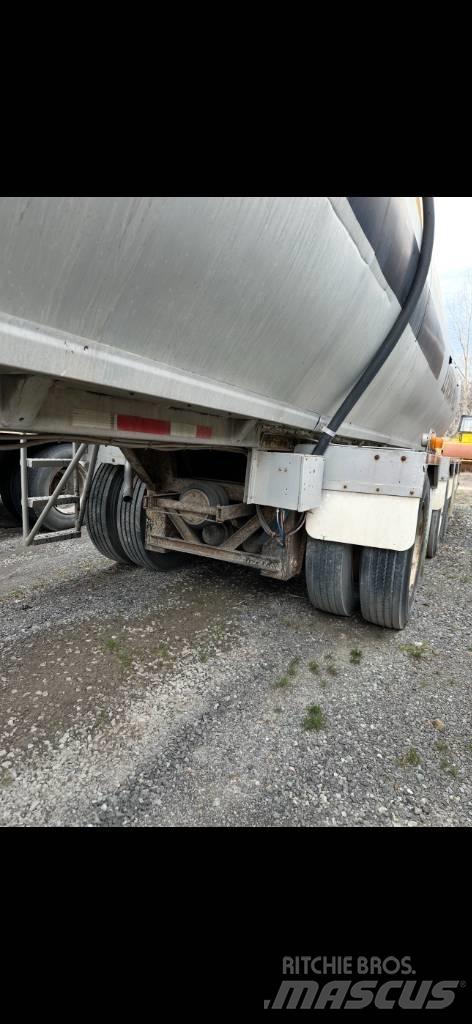 Remtec 4 AXLES Cisternové přívěsy